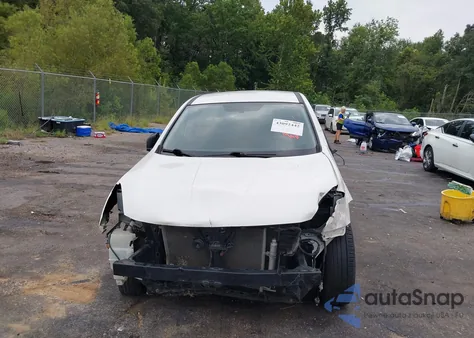 2013 Nissan Rogue S z USA, uszkodzony, nr VIN JN8AS5MT8DW026496